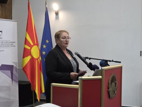 Јаневска: Го унапредуваме образованието, ја јакнеме финансиската писменост како една од клучните животни вештини