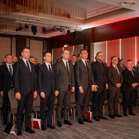 Муцунски: Благодарение на брзата комуникација со нашите партнери, активирањето на Европскиот механизам за цивилна заштита и подготвеноста на многу држави да помогнат, нашите пациенти добија медицинска грижа во болници ширум Европа