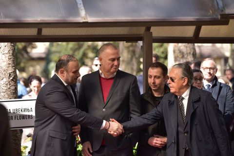 ФОТО: Ѓорѓиевски оддаде почит на невините жртви на Холокаустот