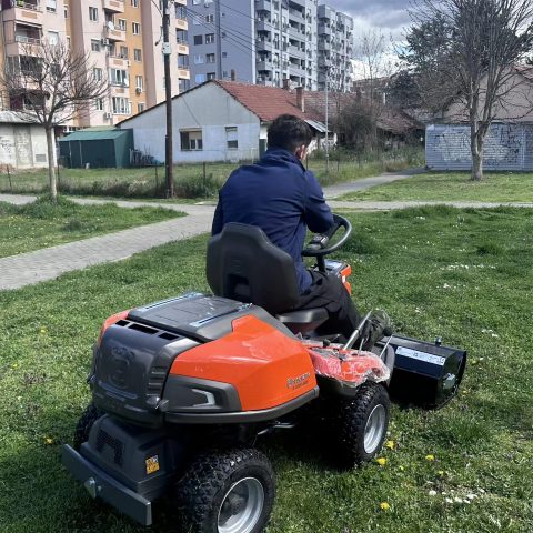 Ново мултифункционално возило за одржување на јавните зелени површини во Општина Ѓорче Петров