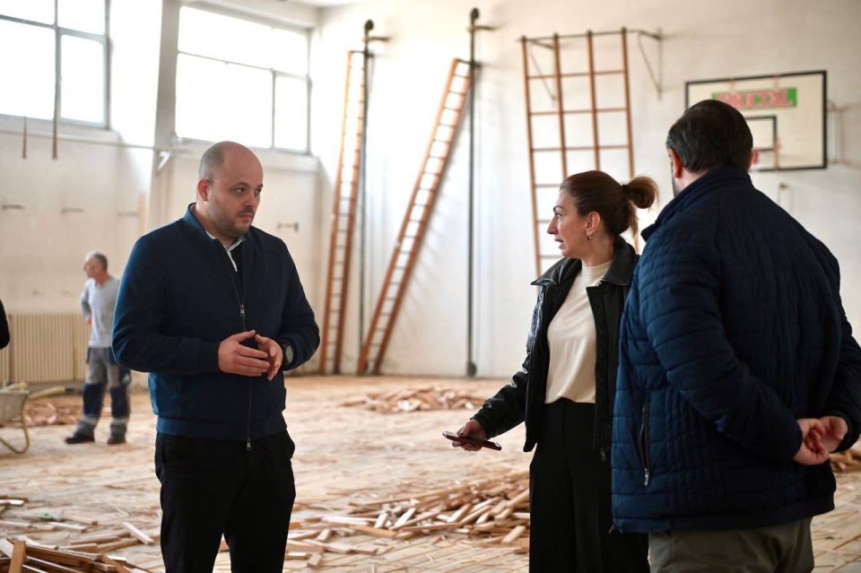 По 70 години се реконструира спортската сала на ООУ „Панајот Гиновски“ во Бутел