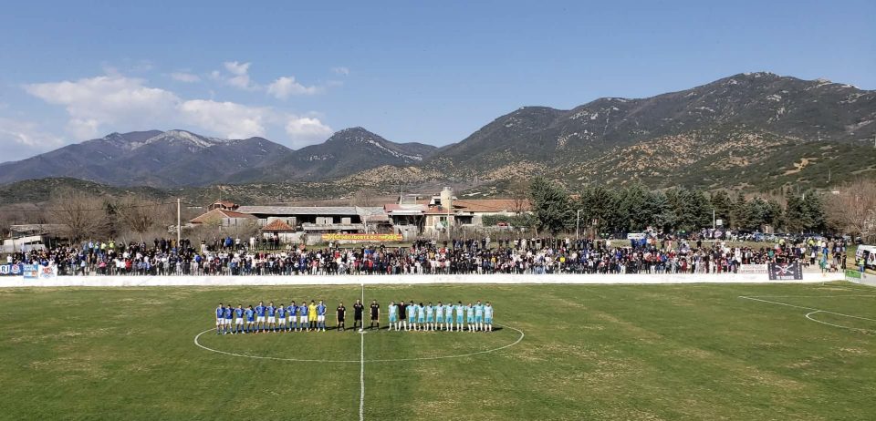 (ФОТО) ПРЕПОЛНИ ТРИБИНИ ЗА ФК УДАРНИК: Атмосфера каква што доликува на едно големо дерби