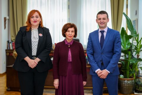 Сиљановска-Давкова на средба со претставници на Националниот совет на македонското национално малцинство во Србија