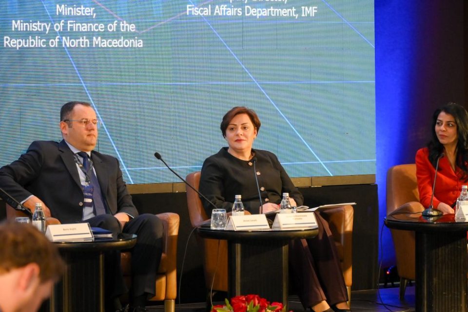 Димитриеска-Кочоска: И покрај предизвиците и притисокот во Буџетот, Владата внимателно и навремено презема мерки и одлучува во интерес на граѓаните и бизнисот