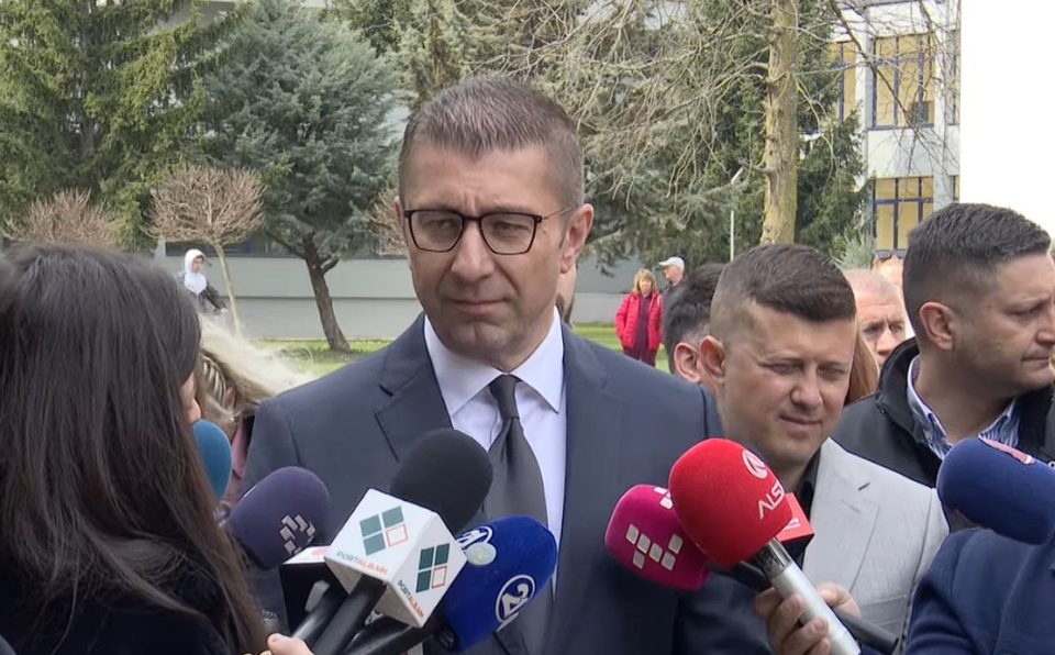 Мицкоски: Дневната заштеда на граѓаните со владината мерка за горивата е повеќе од 200 000 евра, состојбата се следи, има и други мерки