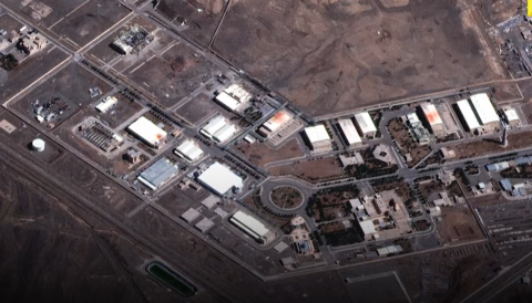 Иранскиот комплекс за збогатување уран Натанз е погоден во напади од воздух