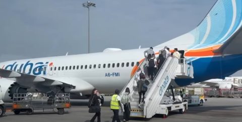 ВИДЕО: Трет лет од Дубаи за евакуација на македонските државјани, попладнево пристигнува во Скопје