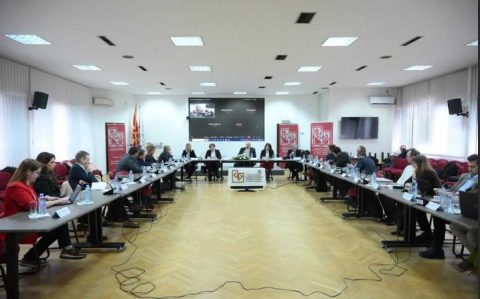 Димитриеска-Кочоска на средба со Стопанската комора: Заедно со реалниот сектор ги констатираме актуелните состојби со цел навремено да реагираме