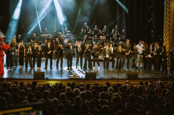 „Глумците пеат“ денеска и утре во МНТ со повеќе од 50 уметници на сцена