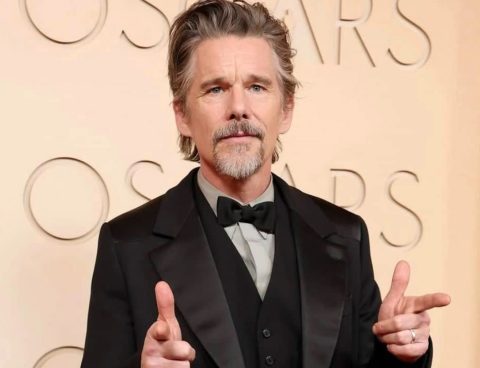 Актерот Итан Хоук го критикува однесувањето на младите во киносалите: Зјапаат во своите телефони и „скролаат“