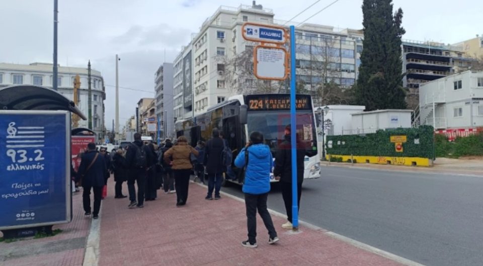 Казната за возење без билет во јавниот превоз во Солун и Атина се зголемува на 100 евра