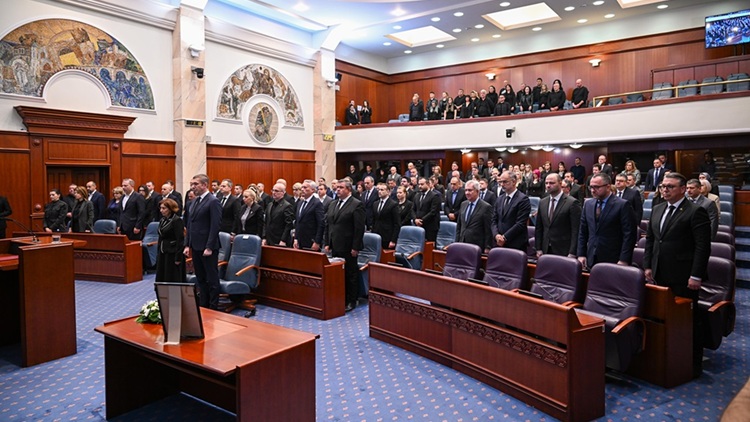 Комеморација за пожарот во Кочани: Трагедиите не треба да бидат поле на раздор, туку моменти на солидарност, хуманост и сплотеност