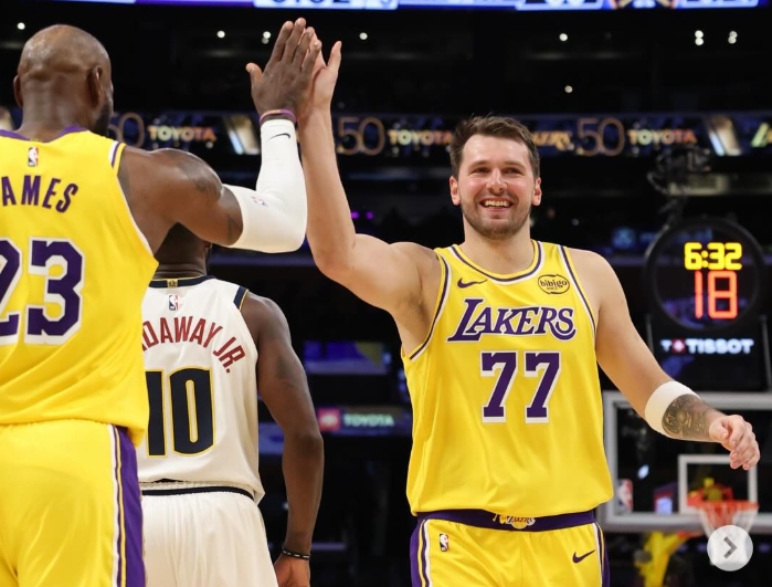 Дончиќ втор играч во НБА со просек од 40 поени во серија од девет победи