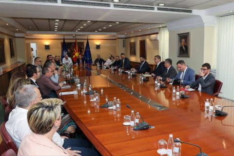 Мицкоски на средба со претставниците од големите маркети, ова се заклучоците