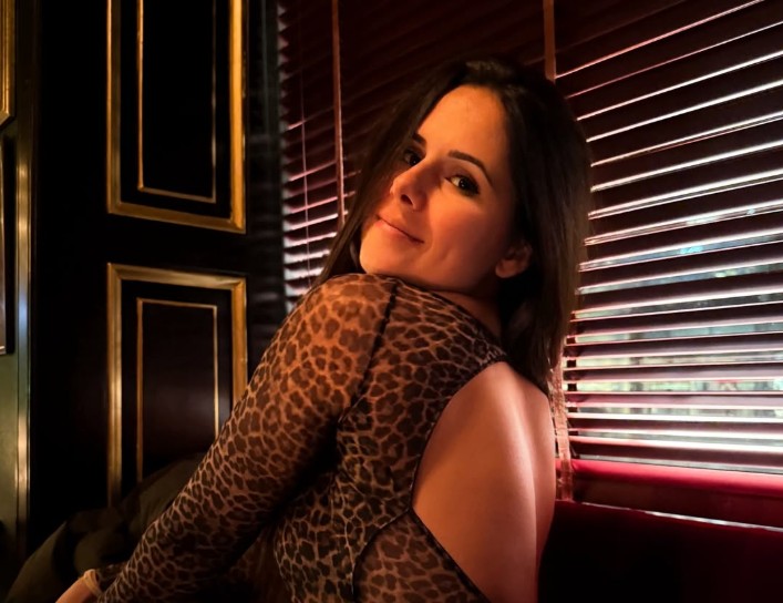 ВИДЕО: Олимпијка лизгаше во долна облека и ги воодушеви своите половина милион следбеници