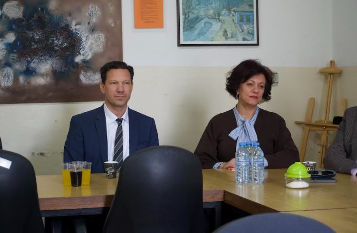 Градоначалничката Стаменкоска Трајкоска и шведскиот амбасадор против булингот: Започнува имплементацијата на проектот „Star for Life“