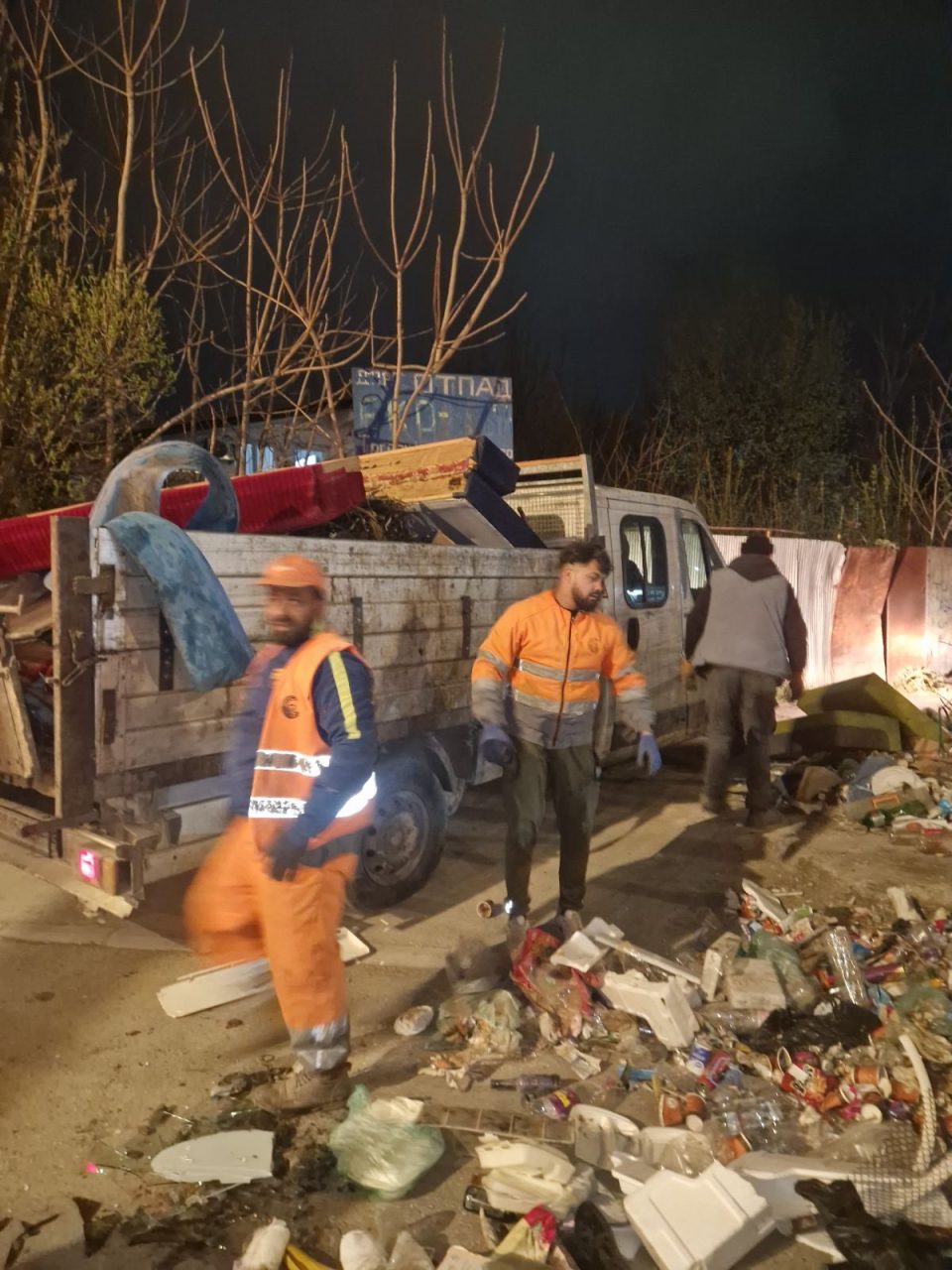 Отстранети диви депонии на Пластичарската улица и во Старата скопска чаршија