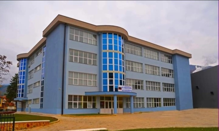 Во гимназиите во Дебар и Центар Жупа 306 места за упис во прва година