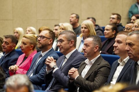 Мицкоски: Македонскиот идентитет нема повеќе да биде распродаван, на следните избори „мекотелните политичари“ ќе заминат во историјата