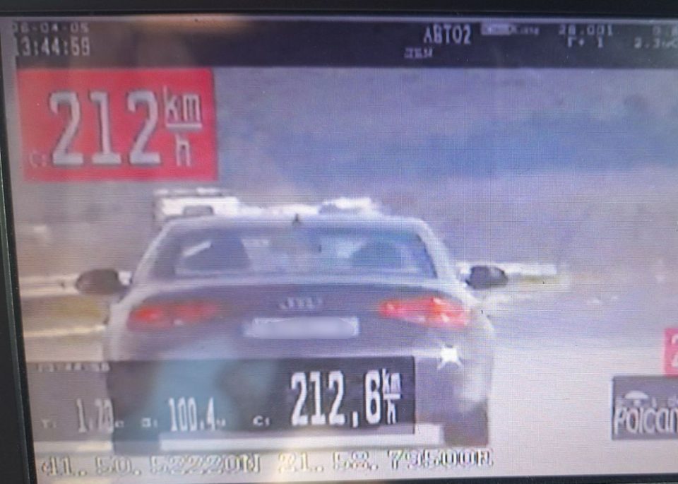 ФОТО: Три лица завршиле зад решетки, „летале“ со своите возила!